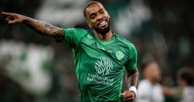 الأهلي ضد الاتفاق.. الراقي يتفوق بثنائية توني في الشوط الأول