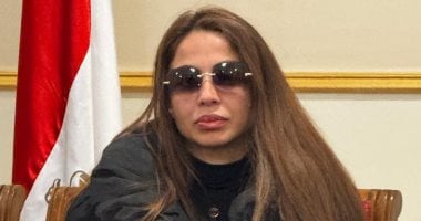 دوللي شاهين