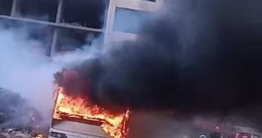 السيطرة على حريق يلتهم مينى باص بالمحلة
