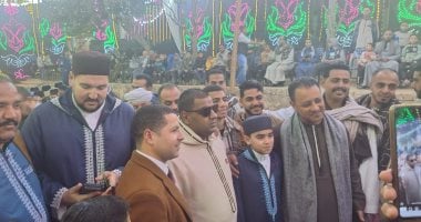 أحد الحناجر الذهبية.. نجوم دولة التلاوة يشاركون فى زفاف عطية الله رمضان.. فيديو