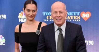 إيما هيمينج وبروس ويليس