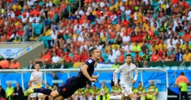 هدف فان بيرسي فى قائمة الأفضل بكأس العالم