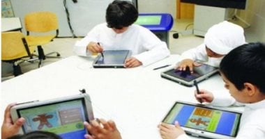 طلاب فى الإمارات 