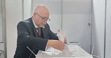 حازم الجندى يدلى بصوته فى انتخابات رئاسة حزب الوفد.. ويؤكد: نموذج يحتذى به