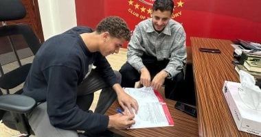 حمزة عبد الكريم لاعب النادى الأهلى