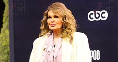 حفل الشركة المتحدة.. يسرا تعيد الجاكيت الفرو لموضة 2026.. صور 