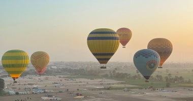 الأقصر تشهد تحليق 90 رحلة بالون طائر بالبر الغربى.. صور