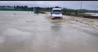 المغرب يجهز مراكز لإيواء 40 ألف متضررة من الفيضانات فى القصر الكبير 