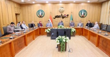 نائب محافظ المنوفية يناقش آليات المشروع التنموى للقرية المستدامة بميت عافية