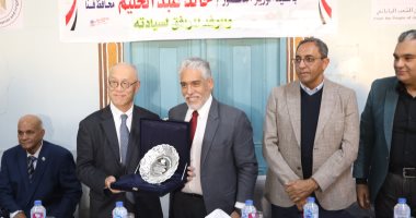 محافظ قنا والسفير الياباني يفتتحان مشروع إيكاردا للري الشمسي.. فيديو