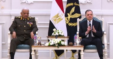 وزير الداخلية يستقبل القائد العام للقوات المسلحة لتبادل التهنئة بعيد الشرطة 74