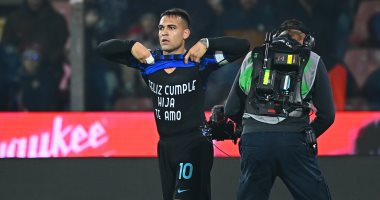 الإنتر يتقدم على كريمونيزي 2-0 فى الشوط الأول بالدورى الإيطالى.. فيديو