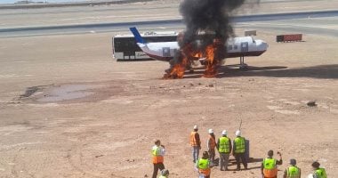 اصطدام طائرة بسرب طيور.. مطار أسوان ينفذ تجربة طوارئ على الكوارث.. صور