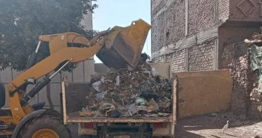 رفع 70 طنا من القمامة والمخلفات الصلبة والأتربة بمركز سوهاج