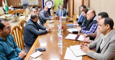 محافظ المنوفية يناقش استعدادات المحافظة لإقامة معارض أهلا رمضان