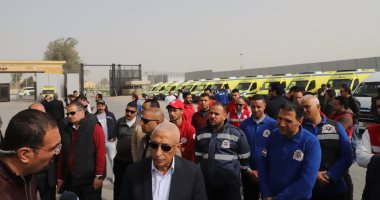محافظ شمال سيناء يتفقد معبر رفح بالتزامن مع بدء استقبال الجرحى للعلاج.. صور