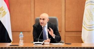 وزير التربية والتعليم والتعليم الفنى محمد عبد اللطيف