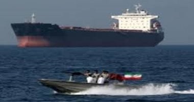 أهم الأخبار العالمية والعربية حتى منتصف الليل.. تحرش إيراني بناقلة نفط أمريكية قبالة هرمز.. دعم أفريقي وأوربي لجيش وشعب الصومال.. الأمم المتحدة تدعو لحل مستدام في غزة يؤدي لحكم فلسطيني.. أصداء مقتل سيف القذافي