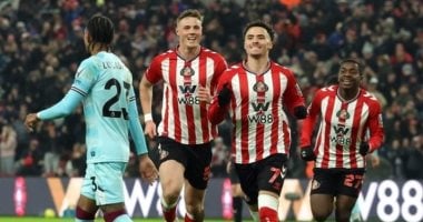 سندرلاند يكتسح بيرنلي بثلاثية نظيفة ويتقدم للمركز الثامن بالدوري الإنجليزي