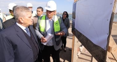 الفريق أسامة ربيع يتابع مخطط مشروع إنشاء كوبرى بورسعيد العائم الجديد 