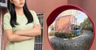 امرأة صينية تُعدّل مرآة مرور لتحسين طاقة المكان فتتسبب فى سلسلة من الحوادث 