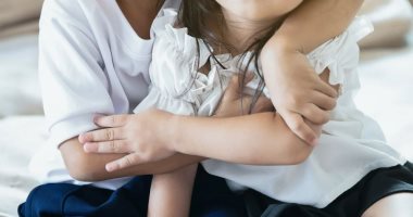 خلاف عائلى ينتهى بتخلى زوجين عن طفليهما فى فندق ببكين والشرطة تبحث عنهما