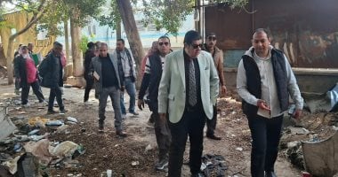 رئيس حى المعادى يقود حملة مكبرة لرفع إشغالات شارع 9 و151 وتطوير الطرق