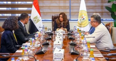 وزيرة التنمية المحلية تبحث مع وفد من جمعية تنمية الزمالك مجالات التعاون