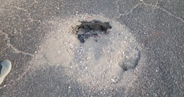 استجابة فورية.. إصلاح هبوط أرضى بالطريق الصحراوى الغربى "قنا - المحروسة"