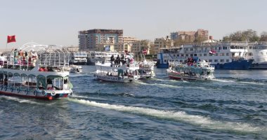 14 فرقة فنون دولية ومحلية تقدم ديفيله استعراضى بالمراكب النيلية فى أسوان