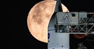 ناسا تؤجل إطلاق أرتميس 2 إلى مارس بعد تسرب الهيدروجين خلال الاختبارات