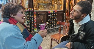 «ضحكة تهزم فصول السنة».. عبد الرحمن عوض الله: بطل مناخ لـ 29 عاما .. محارب «الحمى الشوكية» يطلب حق العدالة المناخية والإتاحة المكانية فى «كشك» يصالحه مع «درجة الحرارة» خصمه الأول