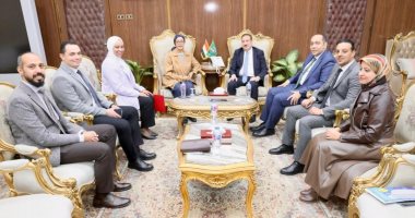 محافظ المنوفية يستقبل وفد وزارة الاتصالات على هامش مؤتمر كلية التجارة