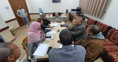 وكيل تعليم الأقصر يتابع مستجدات الخطة العاجلة للمراكز الأكثر احتياجا