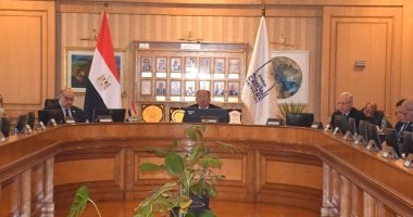 رئيس جامعة العاصمة يدعو كليات التربية للتعاون مع وزارة التعليم لتحديث المناهج