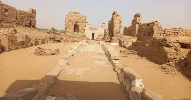  قلعة جبل الغويطة والمعبد الحصين بالوادى الجديد