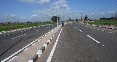 شاهد رصف وتخطيط محور عمر زعفان وطريق بحر القطنى بمدينة بسيون فى الغربية