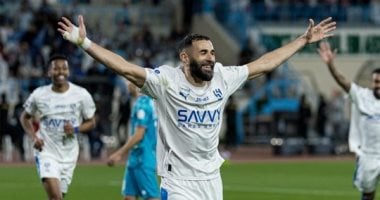 كريم بنزيما مهاجم الهلال السعودي