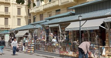 من العشوائية وانتشار الباعة الجائلين إلى ممشى تراثى بطول 1000 متر.. شارع النبى دانيال واجهة حضارية وسط الإسكندرية.. يعود تاريخه إلى عام 331 قبل الميلاد.. يضم مجمعا للأديان وأكبر سوق للكتب المستعملة.. فيديو وصور