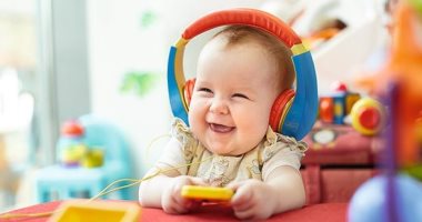 دراسة حديثة تكشف: حديثو الولادة يمتلكون حسًّا موسيقيًا فطريًا