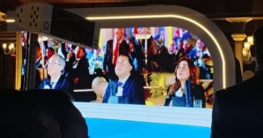 رئيس الوزراء خلال اللقاء 