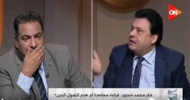 الصلاة والزكاة مش عبادة.. مشادة على الهواء بين الكاتب عادل عصمت وعالم أزهري
