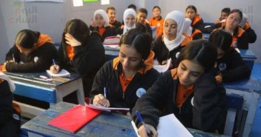 انتظام الدراسة بجميع المدارس فى بداية الفصل الدراسى الثانى