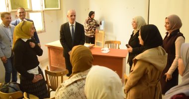 رئيس جامعة بني سويف يتفقد انتظام الدراسة بكلية علوم ذوي الاحتياجات الخاصة