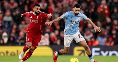 محمد صلاح خلال أحداث الشوط الأول ضد السيتي