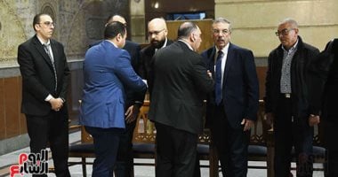 توافد قضاة محاكم الاستئناف إلى عزاء المستشار ناجى شحاتة بمسجد الرحمن الرحيم.. صور