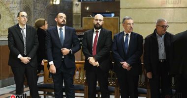 المستشار محمد شيرين فهمي ومحمد الباز يشاركان في عزاء المستشار ناجى شحاتة