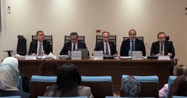 بدء اجتماع صحة النواب بحضور وزيرى الصحة والشئون النيابية