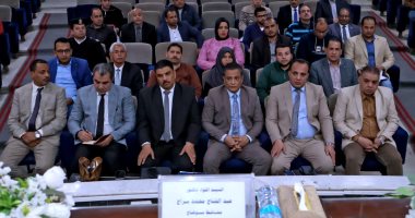 محافظ سوهاج يبحث الموقف التنفيذي لمشروعات المبادرة الرئاسية حياة كريمة