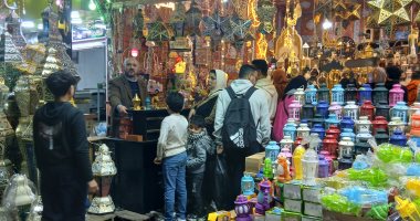 فرحة رمضان.. فوانيس الشهر الكريم تزين أسواق الإسكندرية.. فيديو